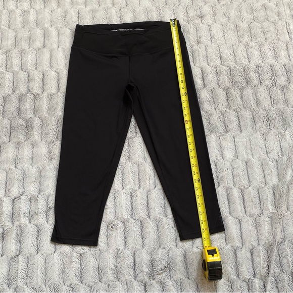 Victorias Secret Knockout Crop Mesh Bottom Knockout Capri - Picture 2 of 11